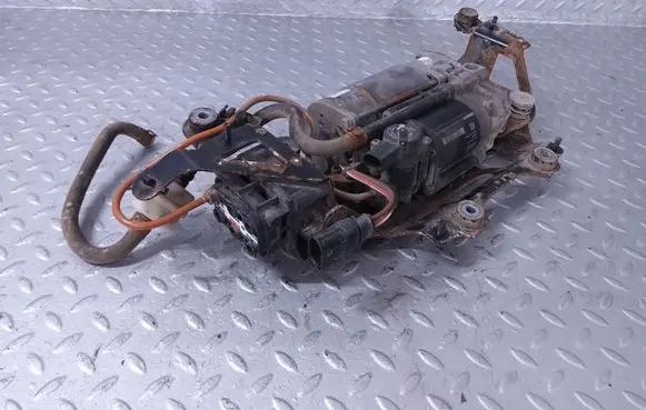 Audi A8 S8 D4 4H Air suspension compressor/pump 4H0616005C 4430201871