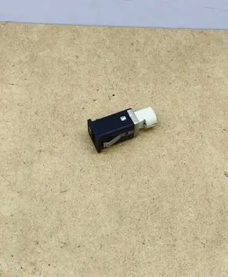 BMW 5 F10 F11 USB socket connector 9167196 BMW613