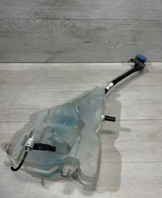 BMW 3 G20 G21 Windshield washer fluid reservoir/tank 7449656 11115710 7388349