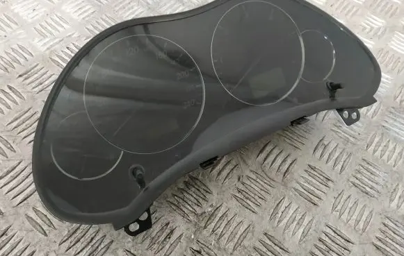 Toyota Avensis T250 Speedometer (instrument cluster) 8380005C00C