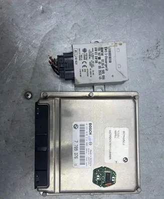 BMW 5 E39 Engine ECU kit and lock set 7789376 28RTF091 0281010314