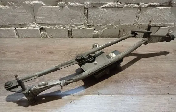 Volvo S60 Front wiper linkage and motor 410503061 8648343 30753089