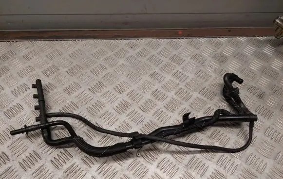 Audi Q7 4M Vacuum line/pipe/hose 06E133790AF