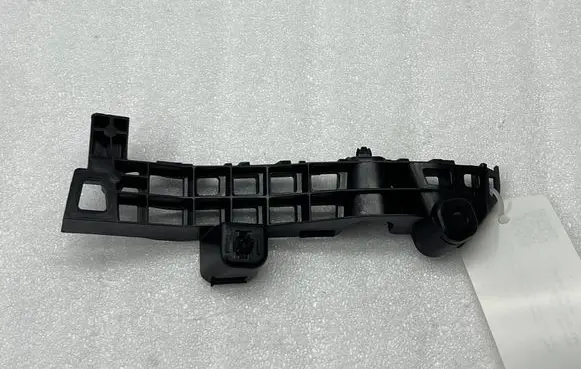 Suzuki Vitara (LY) Front bumper mounting bracket 7173254P0