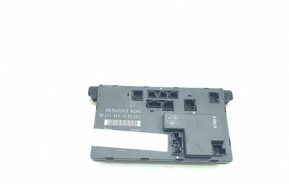 Mercedes-Benz E W211 Door control unit/module 2118201585