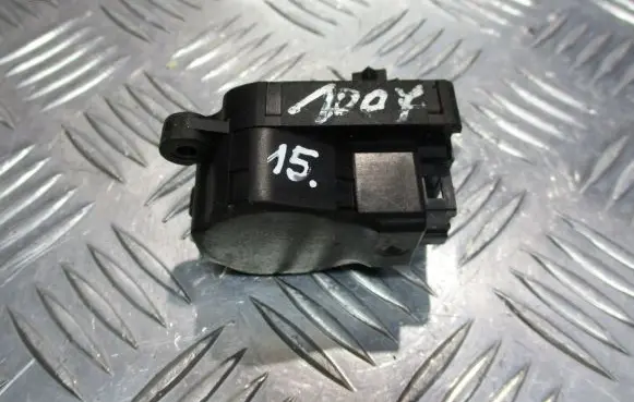 Peugeot 1007 Central body control module F663746XB