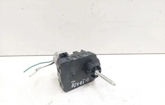 Toyota Avensis T250 Headlight level adjustment motor 