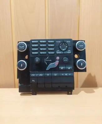 Volvo XC60 Climate control unit 30782904 M3073100145 11W08E01