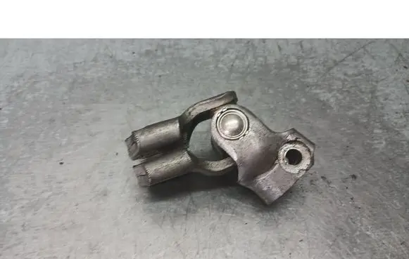 Nissan Almera Rear prop shaft donut coupling/joint