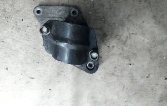 Ford Galaxy Intercooler pipe mounting bracket 7M3145967G 6M216F086CA
