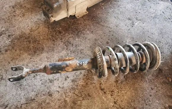 Volkswagen PASSAT B5.5 Front shock absorber/damper