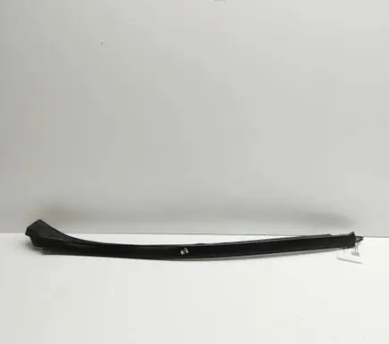 Mercedes-Benz GLE W167 Windshield trim A1676908712 A1676906306