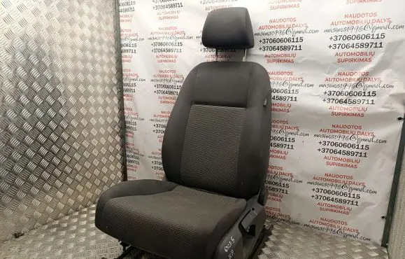 Volkswagen Golf V Front driver seat 
