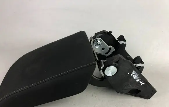 Volkswagen Golf VIII Armrest 5H0864207C