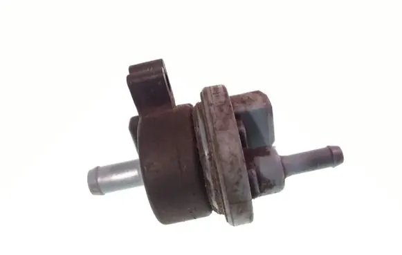 Volkswagen Golf III Valve vacuum 051133459