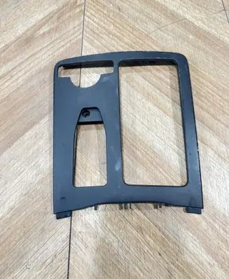 Mercedes-Benz C W204 Center console decorative trim A2046800107