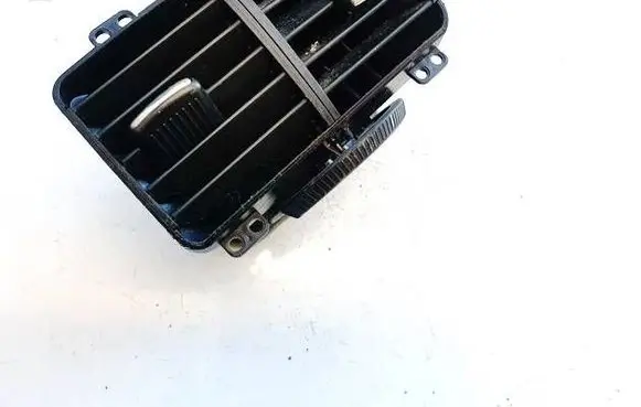 Volkswagen Jetta V Dash center air vent grill 1K0819203