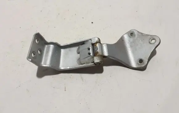 Mercedes-Benz Vito Viano W639 Loading door lower hinge A6397401337