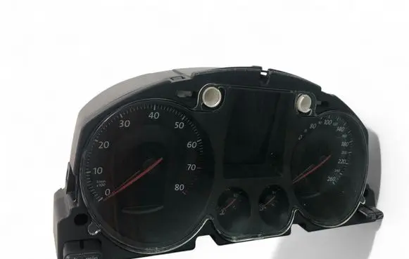 Volkswagen PASSAT B6 Speedometer (instrument cluster) 3C0920870K