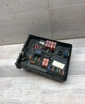 Volkswagen Golf V Fuse module 1K0937125A 017183071