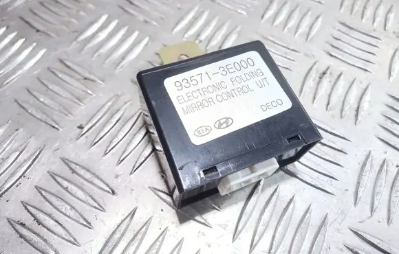KIA Sorento Wing mirror control module 935713E000