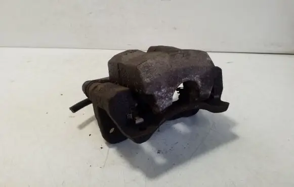 Toyota Prius (XW30) Front brake caliper