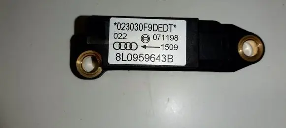 Audi A3 S3 8L Airbag deployment crash/impact sensor 8L0959643B 023030F9DEDT