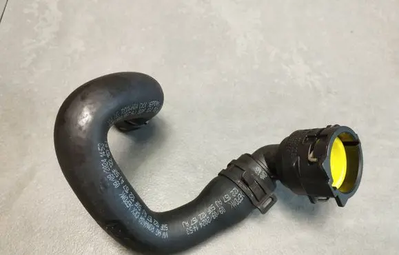 Volkswagen Tiguan Engine coolant pipe/hose 5QF122157AJ
