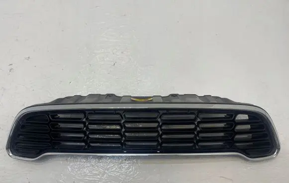Mini Cooper Countryman R60 Front bumper upper radiator grill 9807476