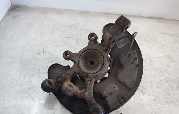 Mercedes-Benz GLK (X204) Front wheel hub