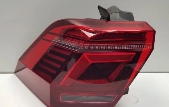 Volkswagen Tiguan Rear/tail lights 5NA945207J