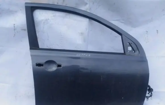 Chevrolet Captiva Front door pilka
