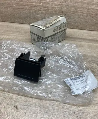 Volkswagen Touareg I Cigarette lighter trim 7L6864321B