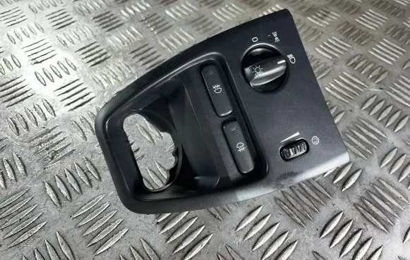 Volvo XC90 Light switch 30739302