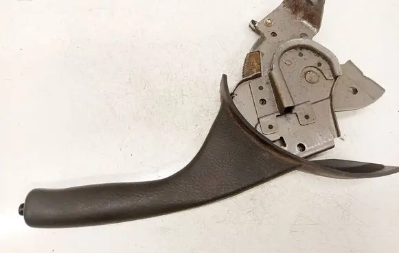 Toyota Avensis T250 Handbrake/parking brake lever assembly 