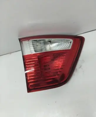 Tailgate rear/tail lights