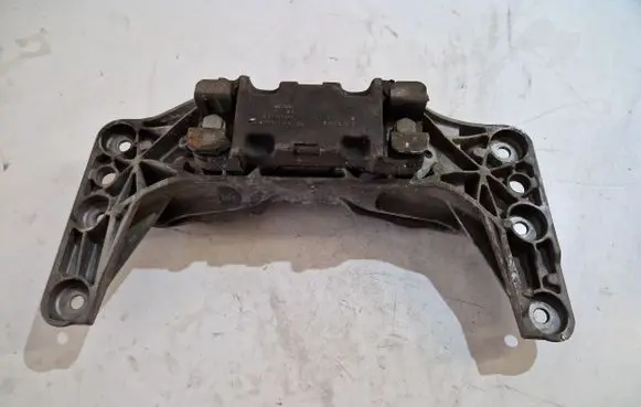 BMW 7 E65 E66 Gearbox mounting bracket 22316764617