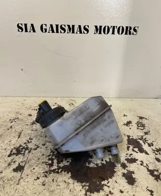Renault Kangoo I Brake fluid reservoir 8200262441