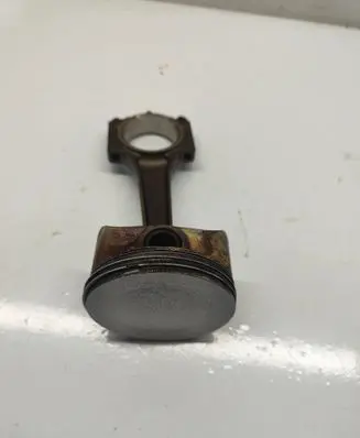Dodge RAM Piston with connecting rod 53022257AE 53022257AD