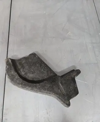 BMW X6M G06 F96 Fender mounting bracket 7471701