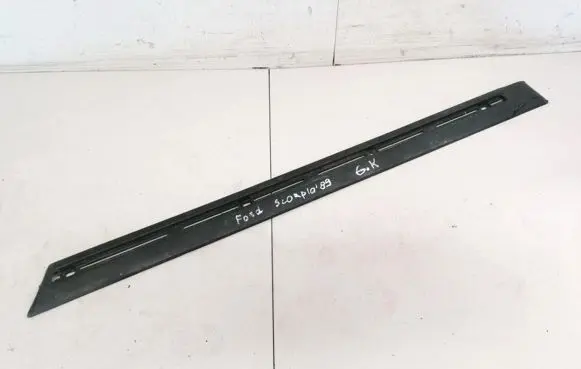 Ford Scorpio Rear door trim (molding) 85GBA25533AAW