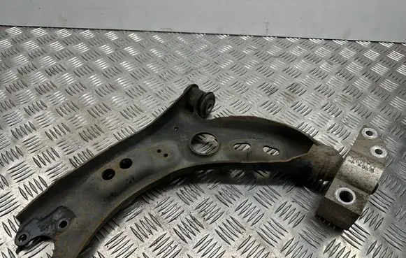 Front lower control arm/wishbone