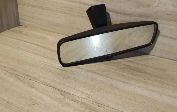 Peugeot 208 Rear view mirror (interior)