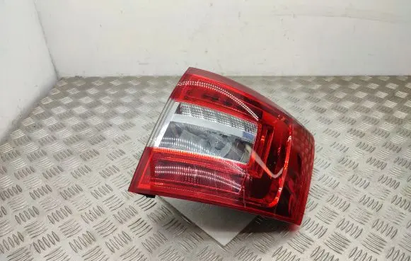 Skoda Octavia Mk3 (5E) Rear/tail lights 5E9945096B