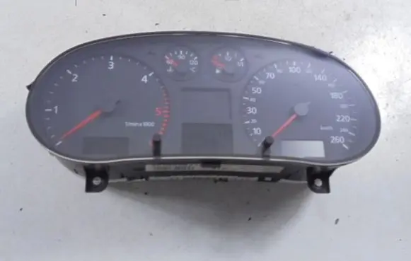 Audi A3 S3 8L Speedometer (instrument cluster) 8L0920900B
