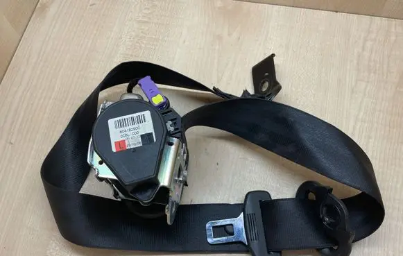 Audi A4 S4 B7 8E 8H Front seatbelt 604182900 604443100
