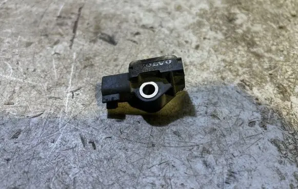 Volvo V70 Airbag deployment crash/impact sensor 31264396