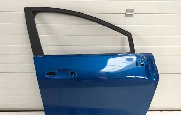Ford Puma Front door