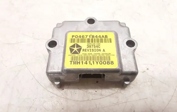 Chrysler PT Cruiser Airbag deployment crash/impact sensor P04671844AB 39754C