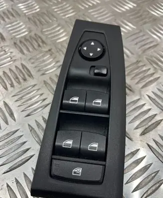 BMW 2 F46 Electric window control switch 9208109